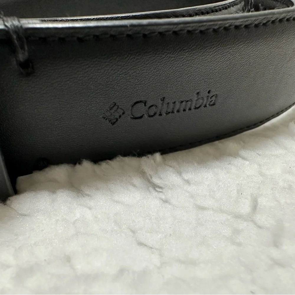 Columbia Men’s Black Belt w/Silver Buckle Size 42 - Leather